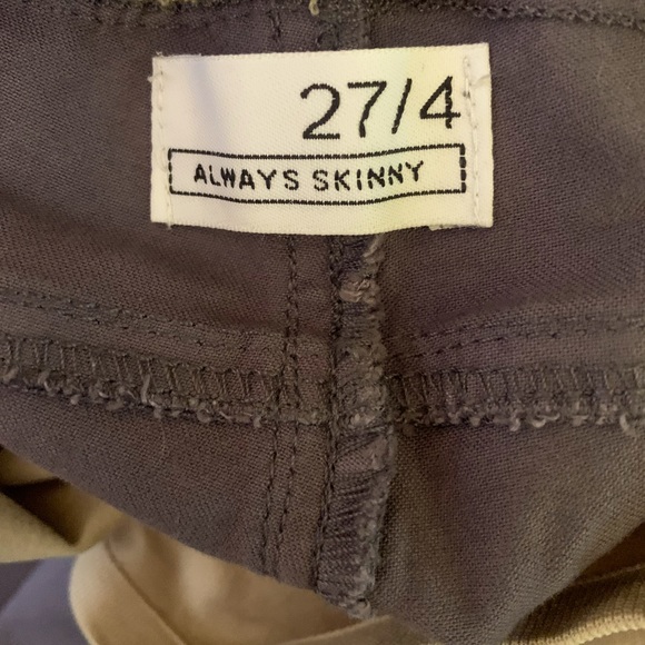 🔥 2/$50 🔥 NWOT Gap Maternity - Maternity Jeans - Picture 2 of 4